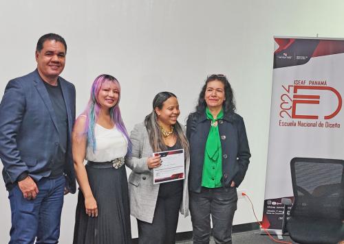 Charla Producción de Moda